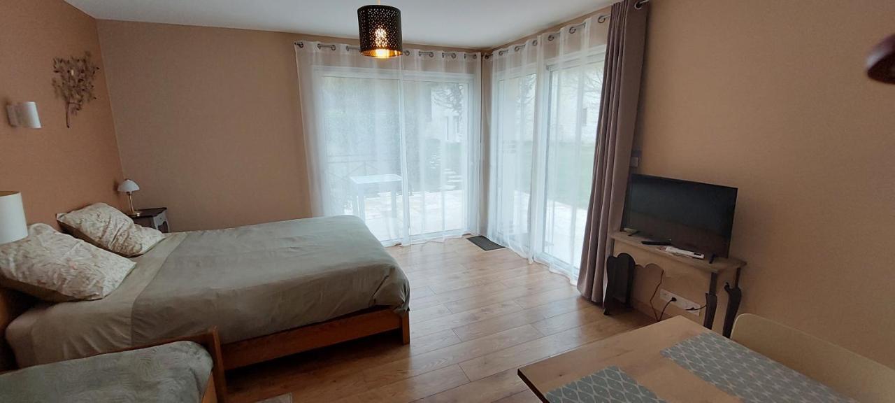 Les Trois Provinces Panzió Couffy Kültér fotó